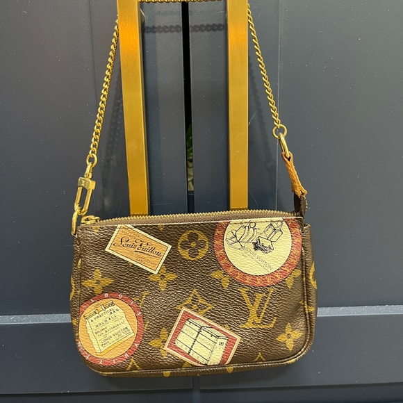 Party Perfect. LV Authentic Collector’s item. Louis Vuitton leather small bag - Picture 8 of 8